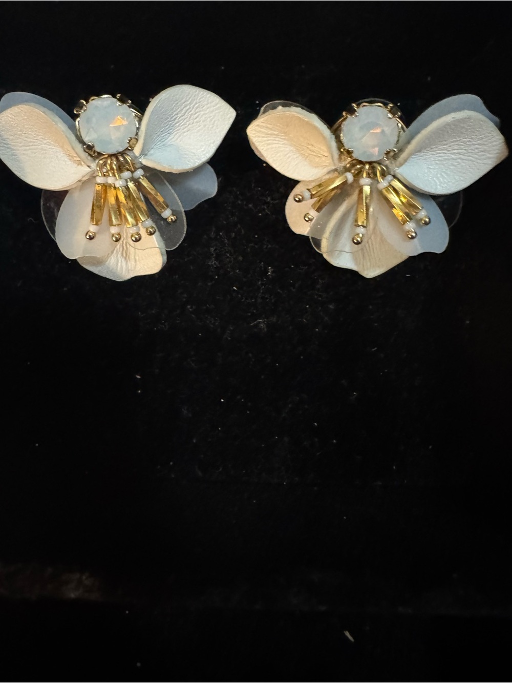 EUC - kate spade “Vibrant Life” White Floral Petal Studs with Gold Bead Details